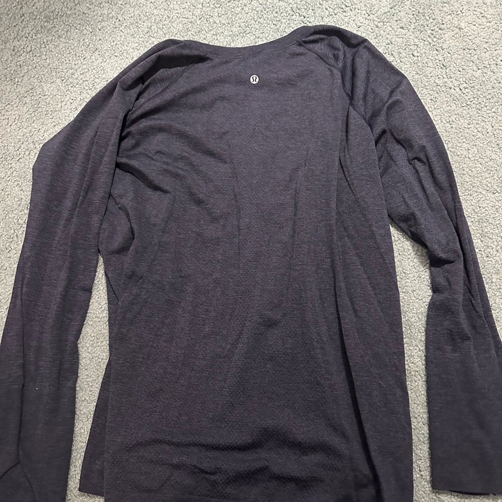 Lululemon navy swiftly Long Sleeve Top